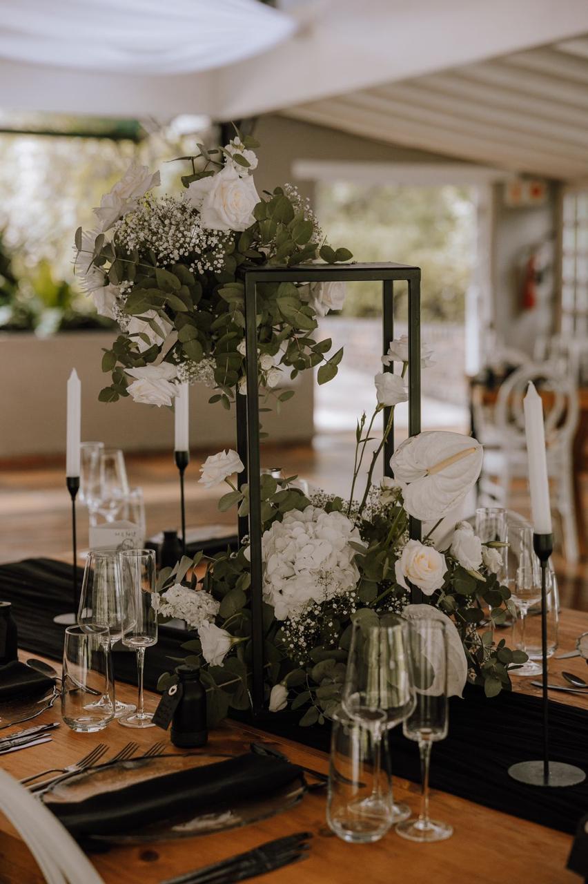 Criore Wedding and Events | Florist and Décor Hiring cover image